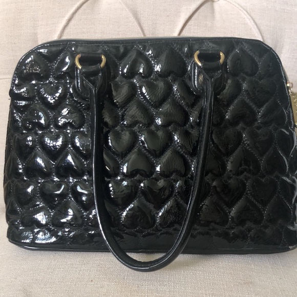 Beautiful Betsey Johnson heart quilted purse - Picture 4 of 14